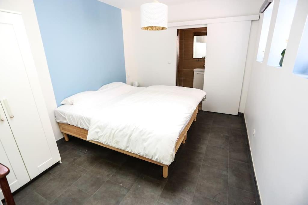 F3 80 M2 Longere Plain Pied Au Centre Auxonne. Villa Eksteriør bilde