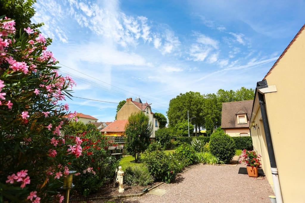 F3 80 M2 Longere Plain Pied Au Centre Auxonne. Villa Eksteriør bilde