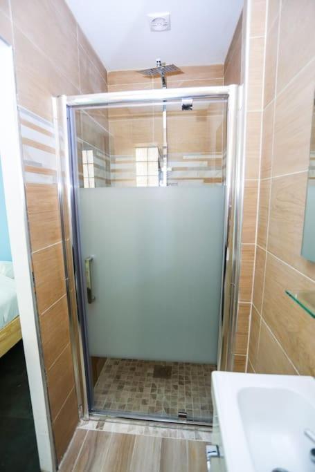 F3 80 M2 Longere Plain Pied Au Centre Auxonne. Villa Eksteriør bilde