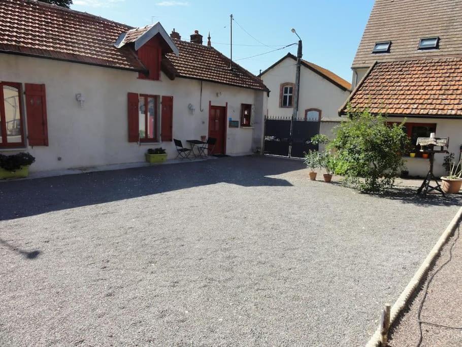 F3 80 M2 Longere Plain Pied Au Centre Auxonne. Villa Eksteriør bilde